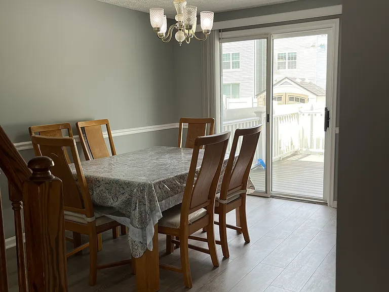 Ramsgate Ct — Photo 8