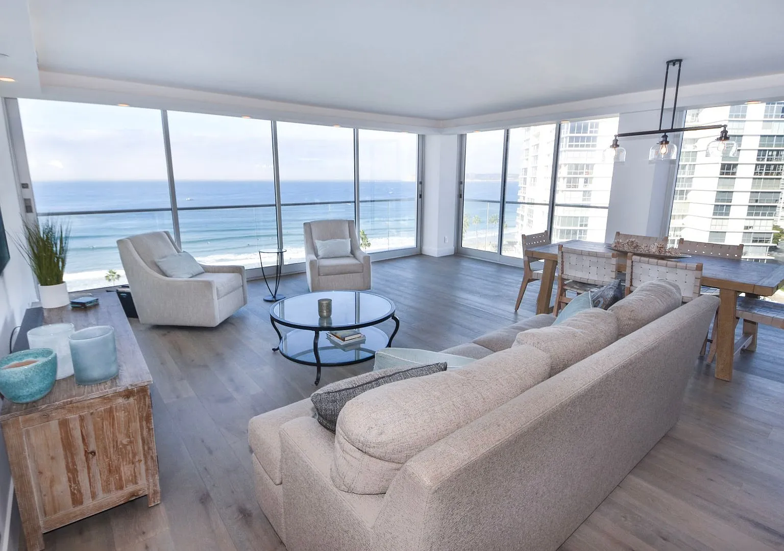1810 Avenida Del Mundo #1007 — Photo 3