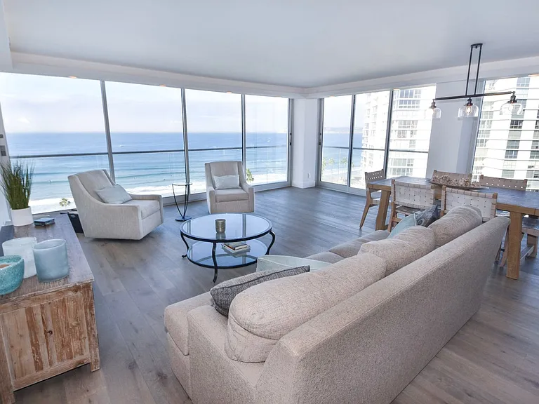 1810 Avenida Del Mundo #1007 — Photo 3