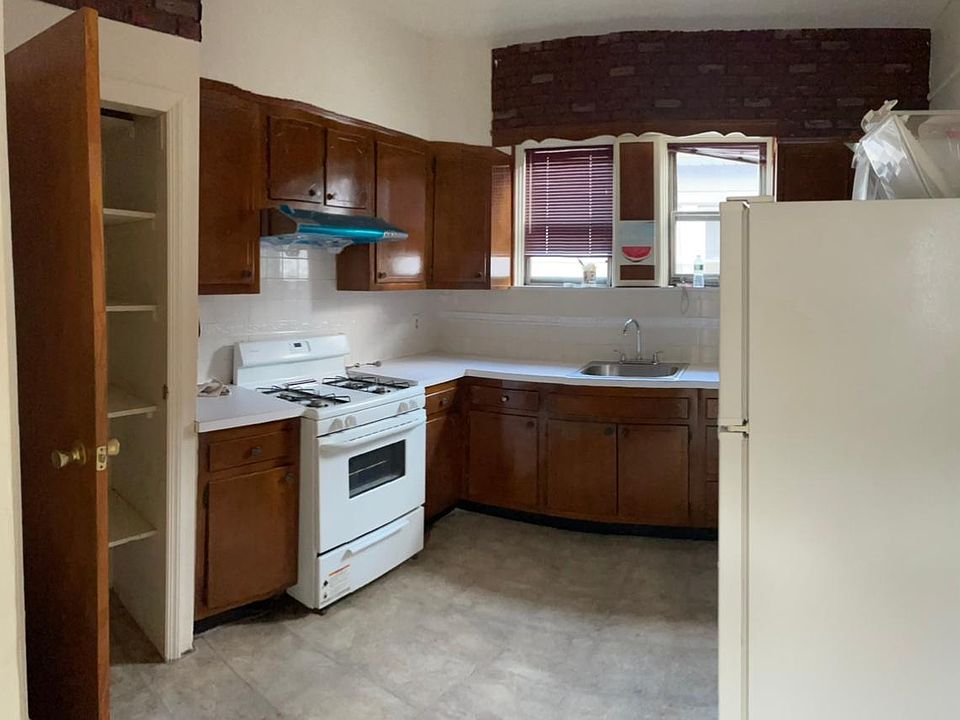 1st image of 2165 E 22nd St Floor 2