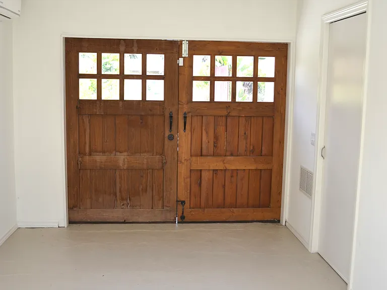 Good natural light in garage or workshop/studio.