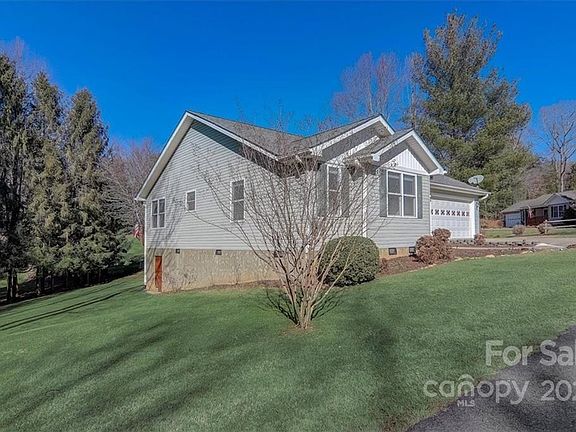 3rd image of 29 Honey Hollow Lane