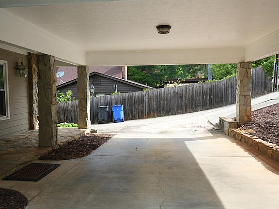 5th image of 10 Scout Rd