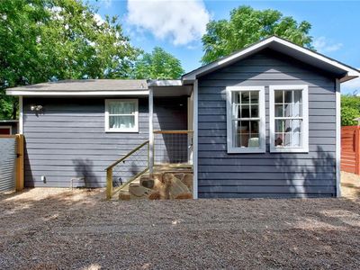2208 E 18th St #B, Austin, TX, 78702
