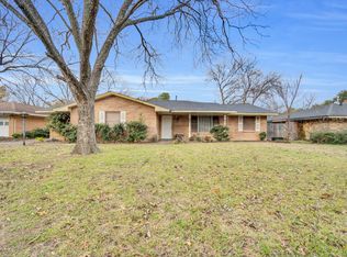 1320 Apache St, Arlington, TX 76012
