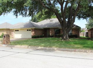 4848 Courtside Dr, Fort Worth, TX 76133