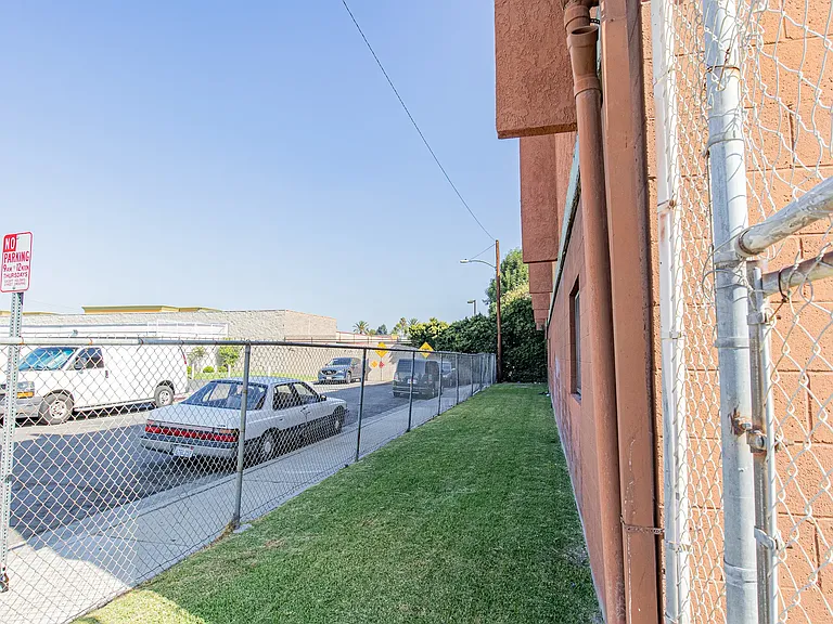 21729 Verne Ave #6 — Photo 13