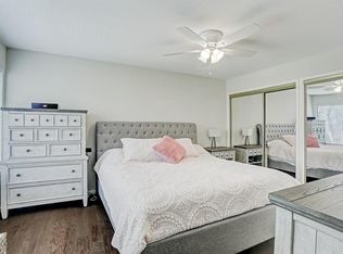 122 Litchfield Ln, Houston, TX 77024