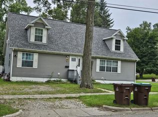 817 N Monroe St, Albion, MI