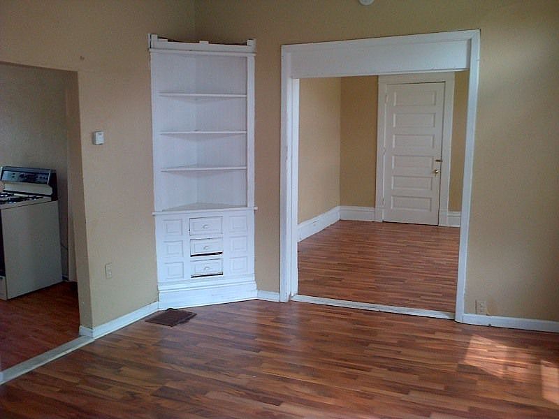 2nd image of 1538 E 19th St