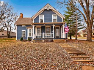 525 N Iowa Ave, Holton, KS 66436