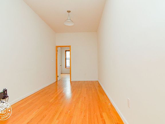 4th image of 165 Wilson Ave #2LLX