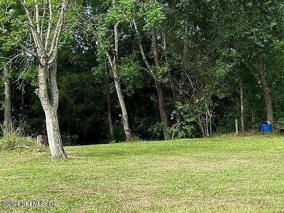 3rd image of 227 TARPON Boulevard