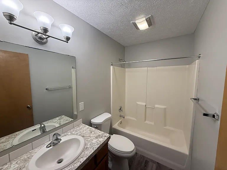 4933 Cannonsburg Rd NE — Photo 9