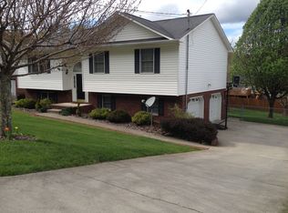 156 Valley Crest Dr, Mt Carmel, TN 37645