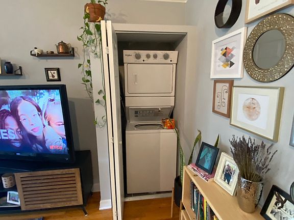 3rd image of 1150 W Lill Ave APT 3