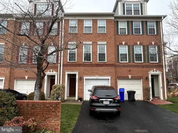 3605 12th St S, Arlington, VA 22204