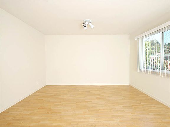 2nd image of 380 Madeline Ct