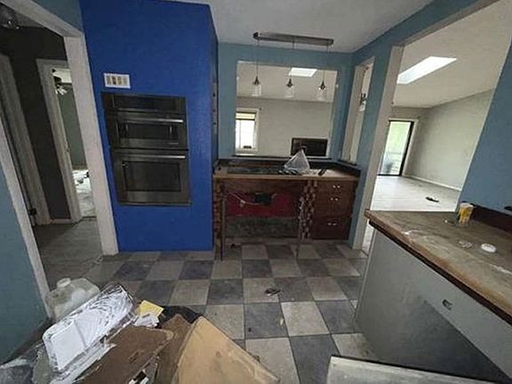 5th image of 42 N Badalona Dr