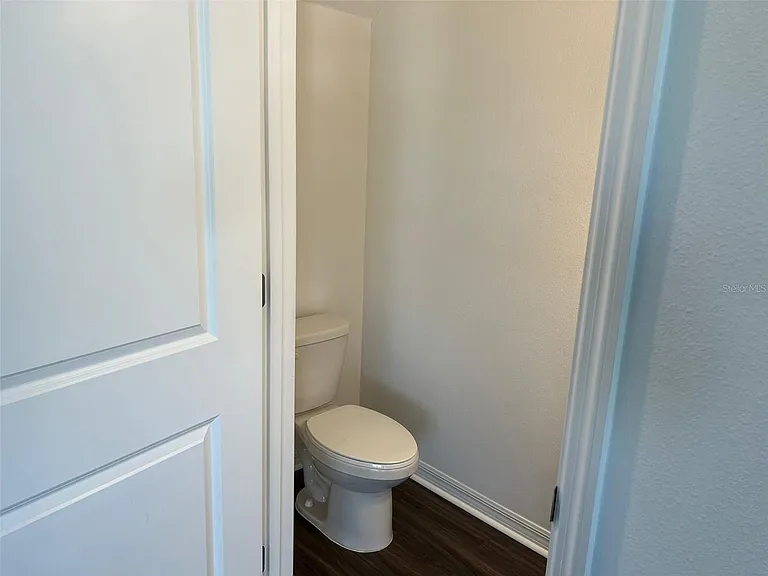 306 Madison Dr — Photo 8