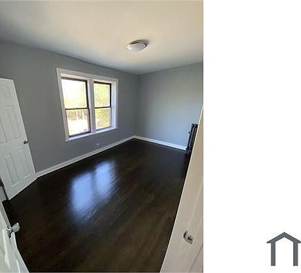 4th image of 3609 S King Dr #2