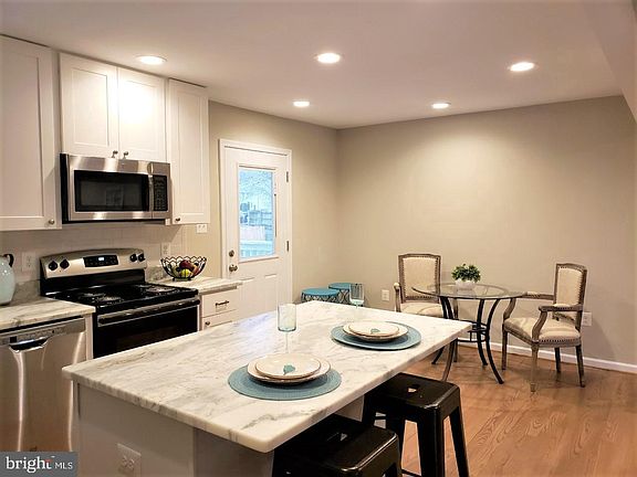 4th image of 2406 Snow Hill Ct