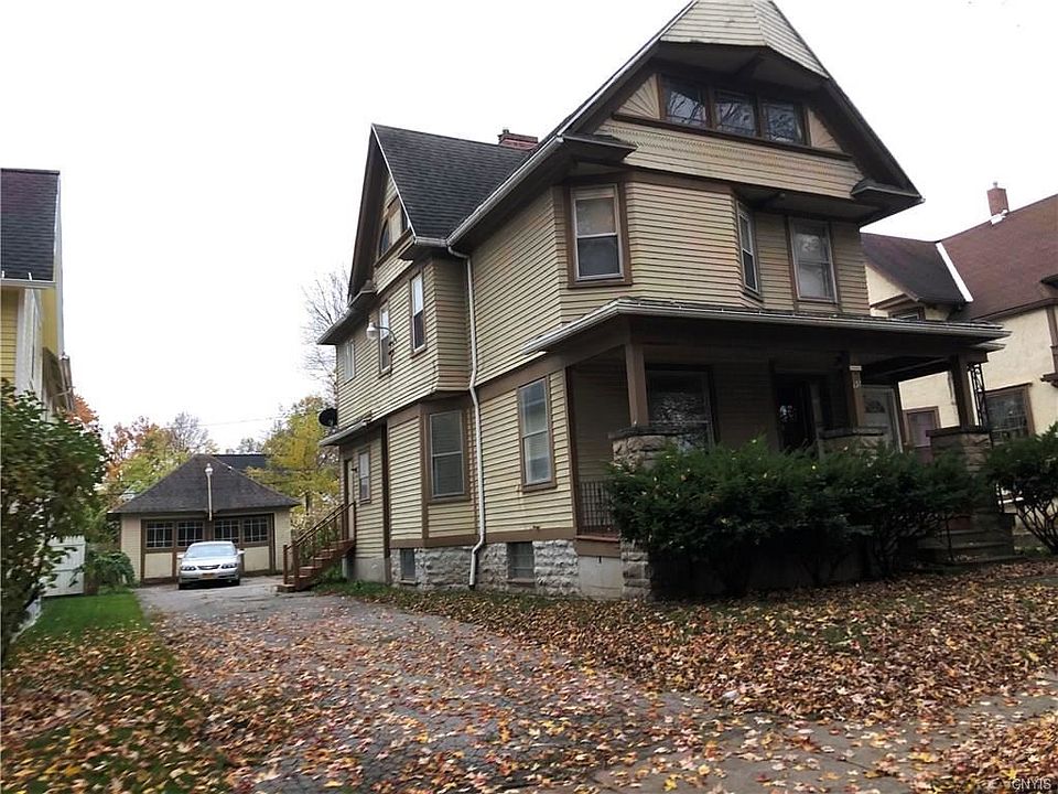 2nd image of 95 Glendale Park #1