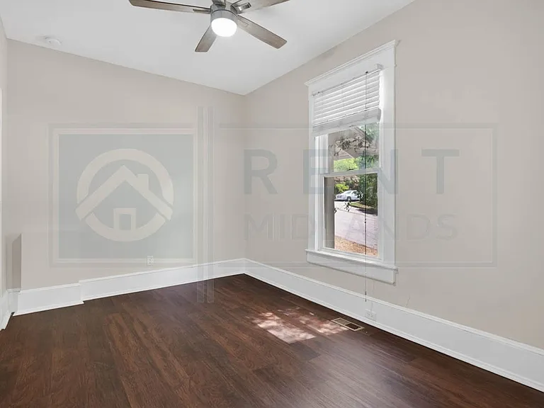2901 Park St — Photo 23