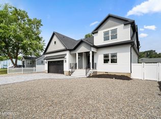 10 Horner Ln, Forked River, NJ 08731