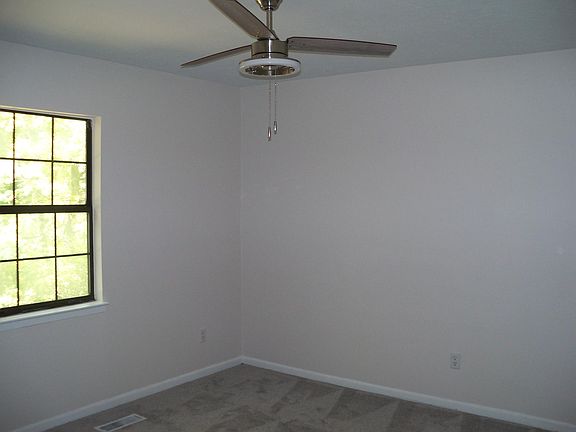 5th image of 1700 Ashmore Ave #A