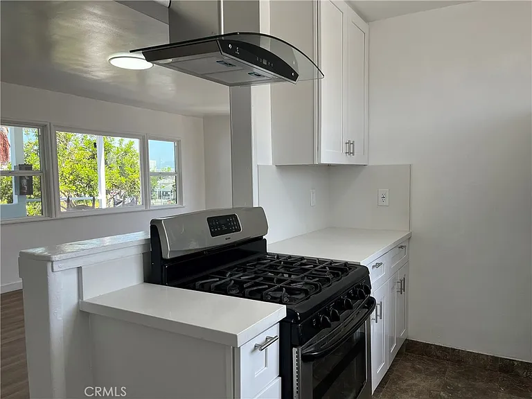 2220 Delaware Ave #C — Photo 8