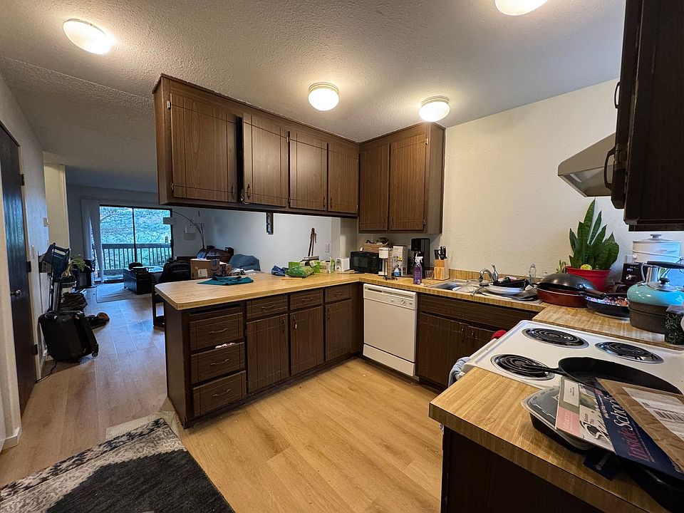 1st image of 2111 Knox Ave #9