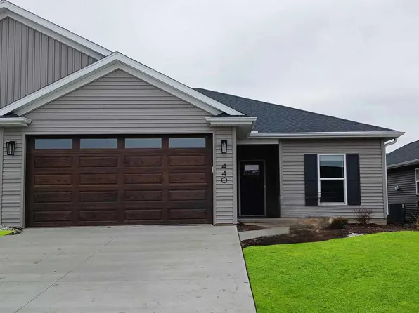 440 N 4th Ave, Eldridge, IA 52748
