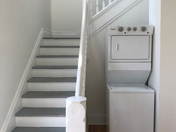 3rd image of 444 Lake St #2
