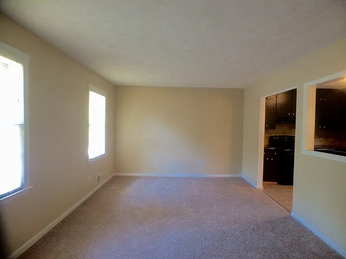 3 bed, 2.5 bath, 1622 sqft, $1,795 — Photo 4