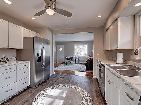 5th image of 1226 Onondago Ave