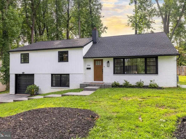 144 Greyhorse Rd, Willow Grove, PA 19090