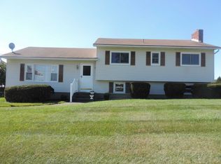 3 Davies Dr, Wappingers Falls, NY 12590