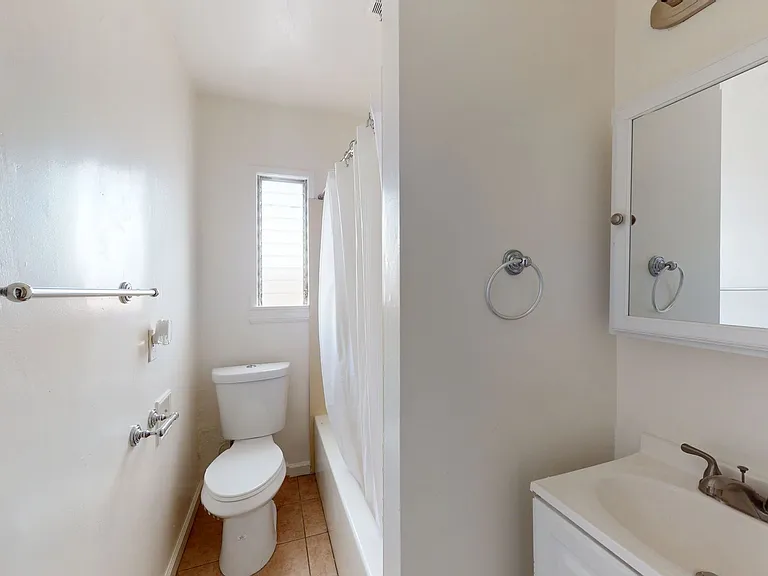 6405 Bancroft Ave — Photo 13