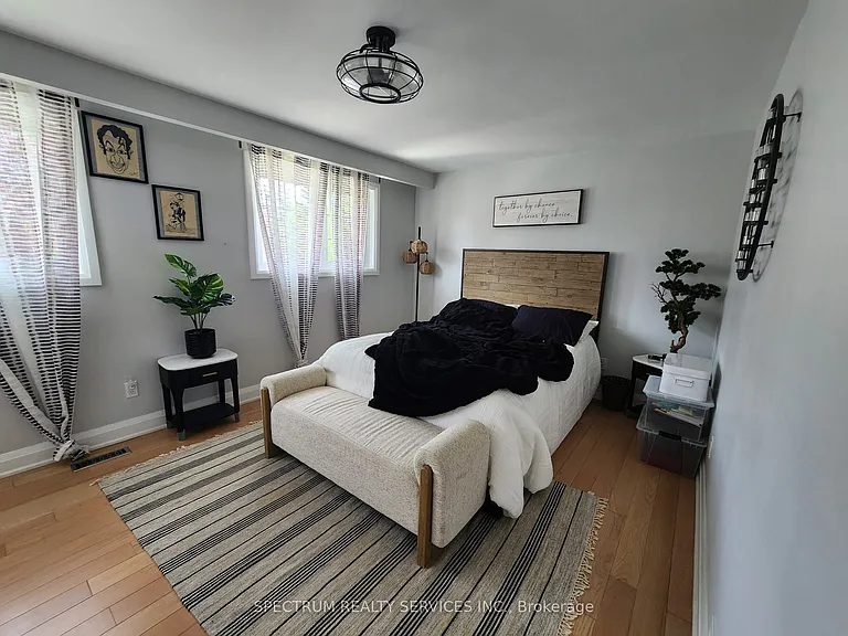 8 Munford Cres — Photo 14