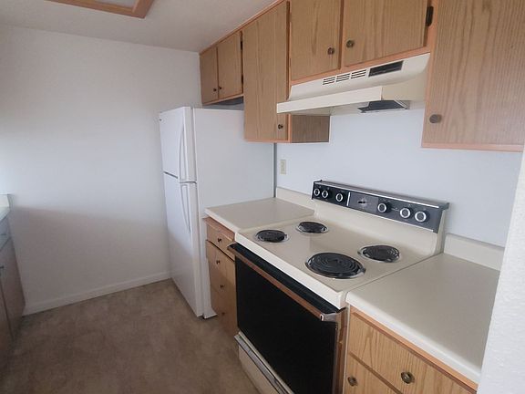 4th image of 2101 Poplar Dr Unit 66