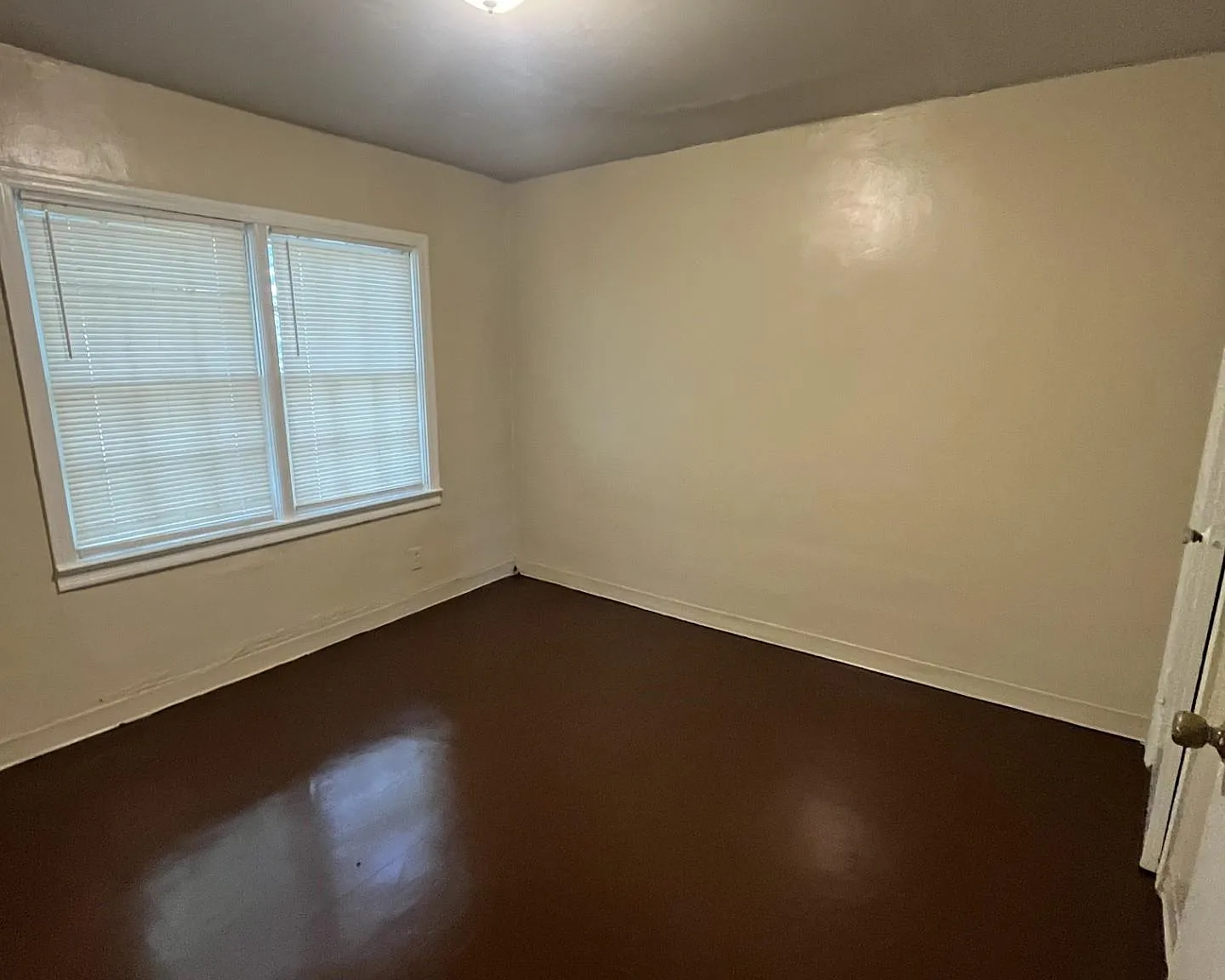 2 bed, 1.0 bath, $595 — Photo 4