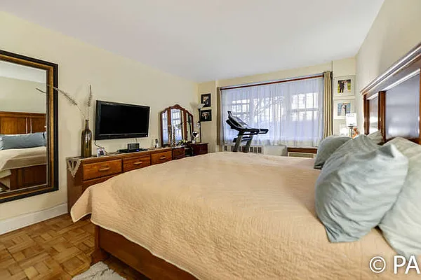 Sold by Benjamin Realty Since 1980 | media 9