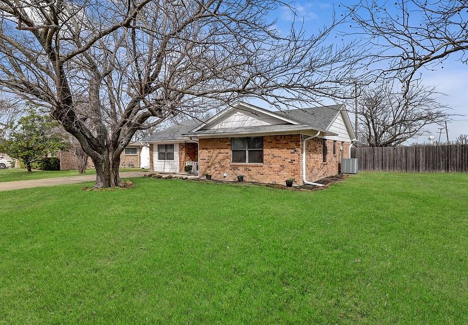 1st image of 324 Allenwood Dr