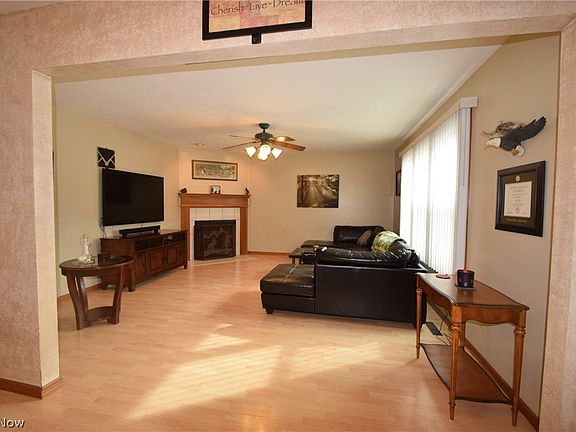 3rd image of 21039 Morris Dr