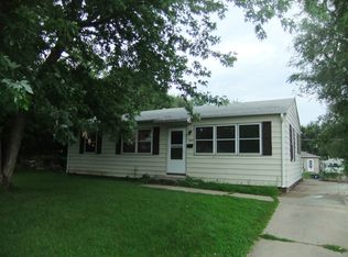 6133 Hillsdale Ave, Omaha, NE 68117