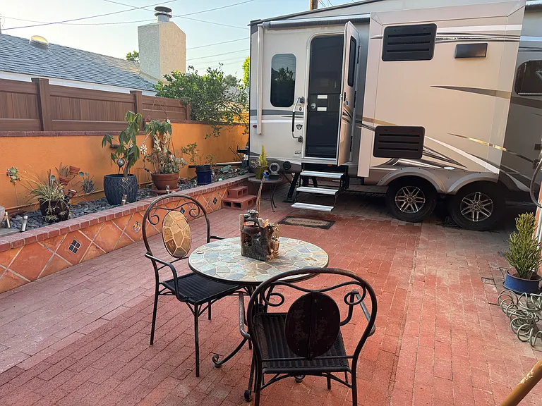 Private patio, Privacy walls,