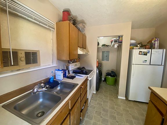 5th image of 383 & 391 N Wood Cir