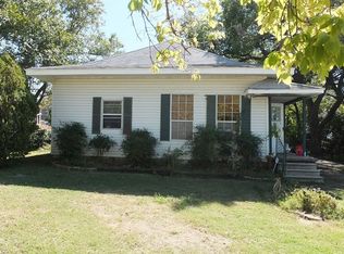 731 E 9th St, Ada, OK 74820