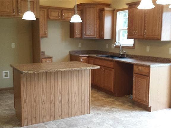 3rd image of 80 Whitney Dr